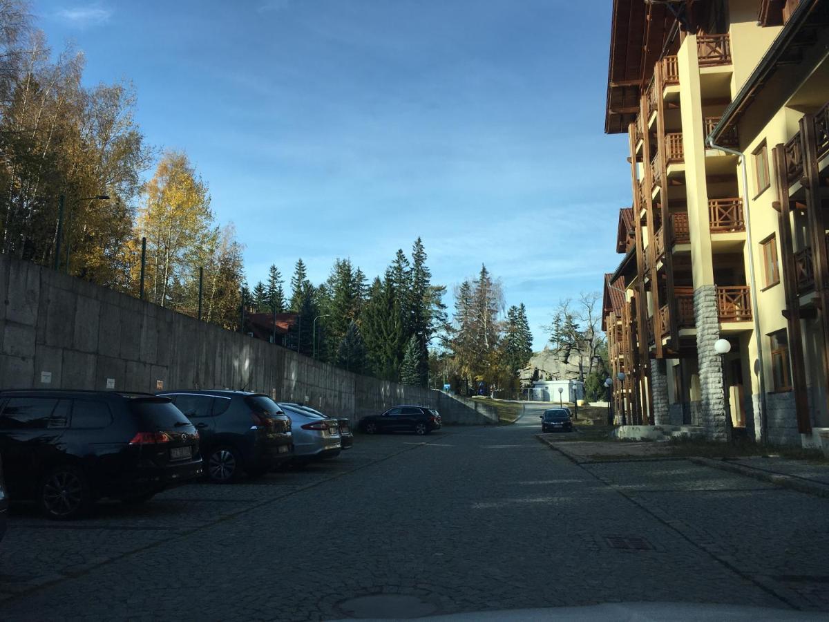 Apartament Urocza Przy Wyciagu Ski Arena Szklarska Poreba Luaran gambar