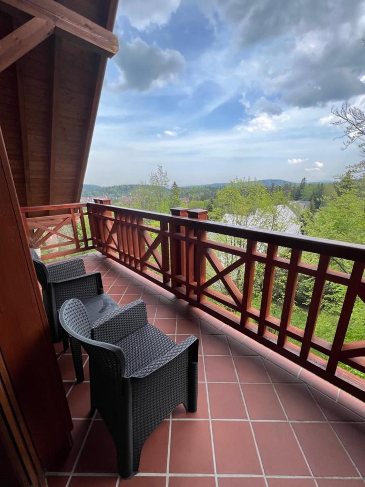 Apartament Urocza Przy Wyciagu Ski Arena Szklarska Poreba Luaran gambar