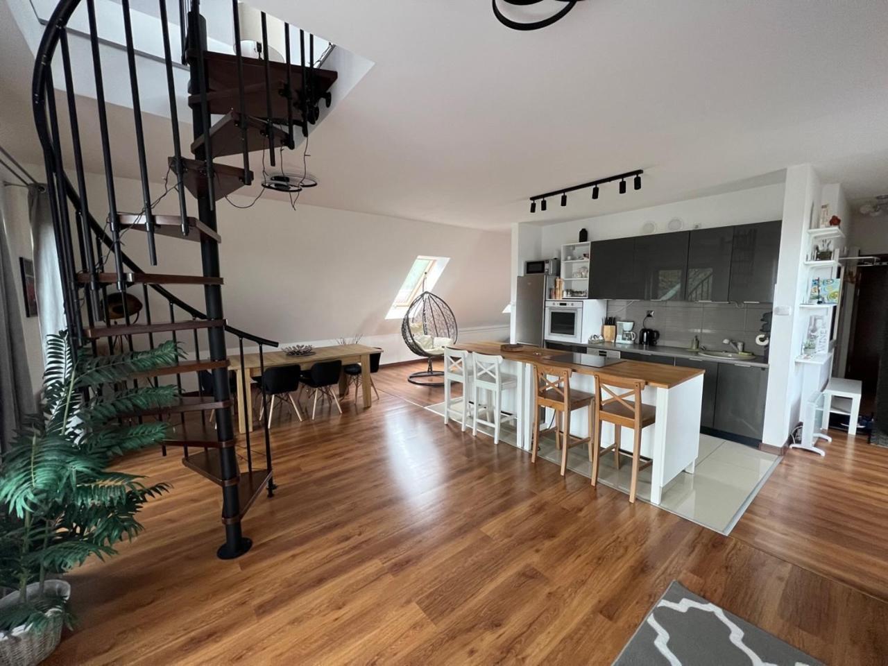 Apartament Urocza Przy Wyciagu Ski Arena Szklarska Poreba Luaran gambar