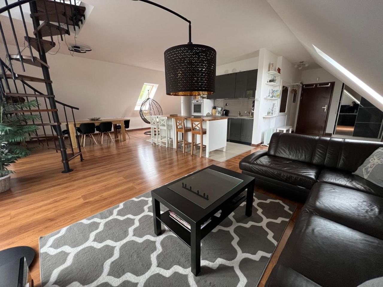 Apartament Urocza Przy Wyciagu Ski Arena Szklarska Poreba Luaran gambar