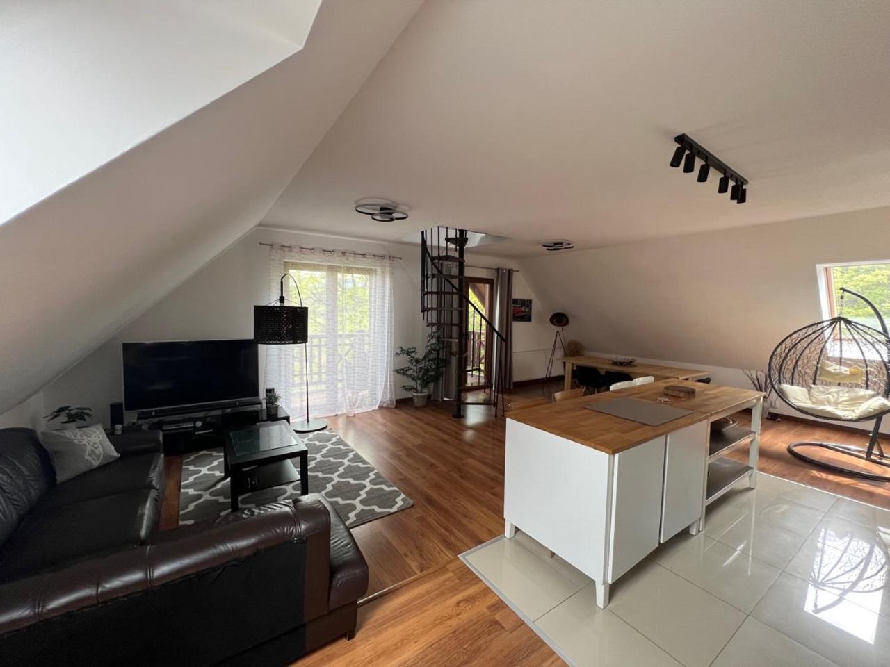 Apartament Urocza Przy Wyciagu Ski Arena Szklarska Poreba Luaran gambar